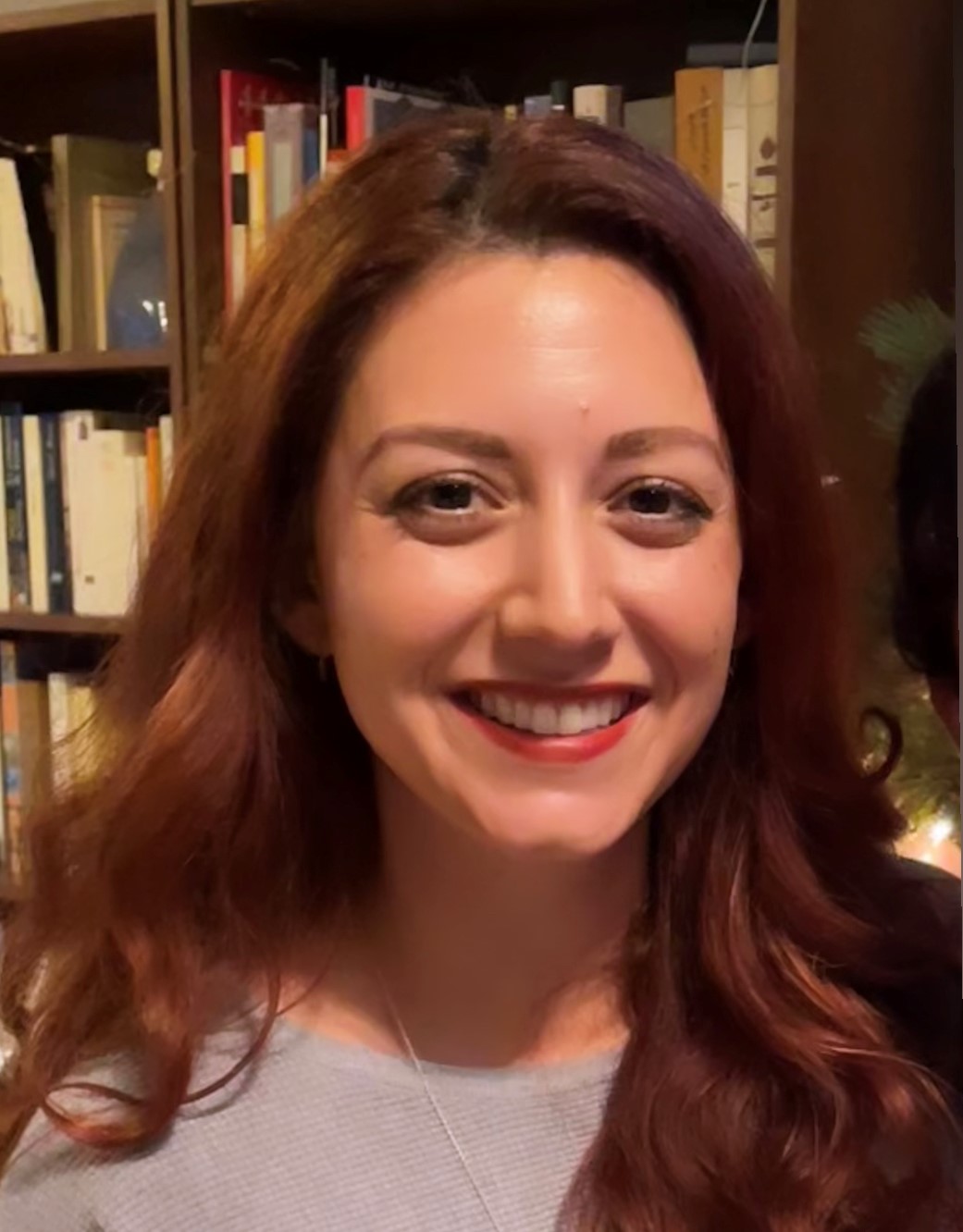 Arianne Malekzadeh Headshot